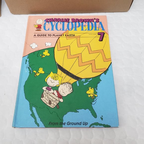 Charlie Brown's Encyclopedia Books - Picture 5 of 7